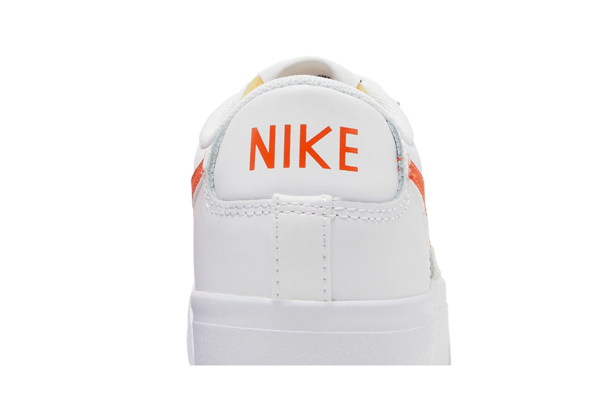 Nike blazer low sneaker white/ fuel orange cheap