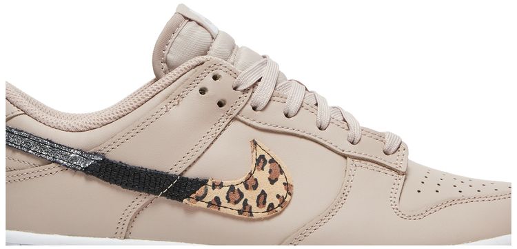 Nike Wmns Dunk Low SE Primal Pink