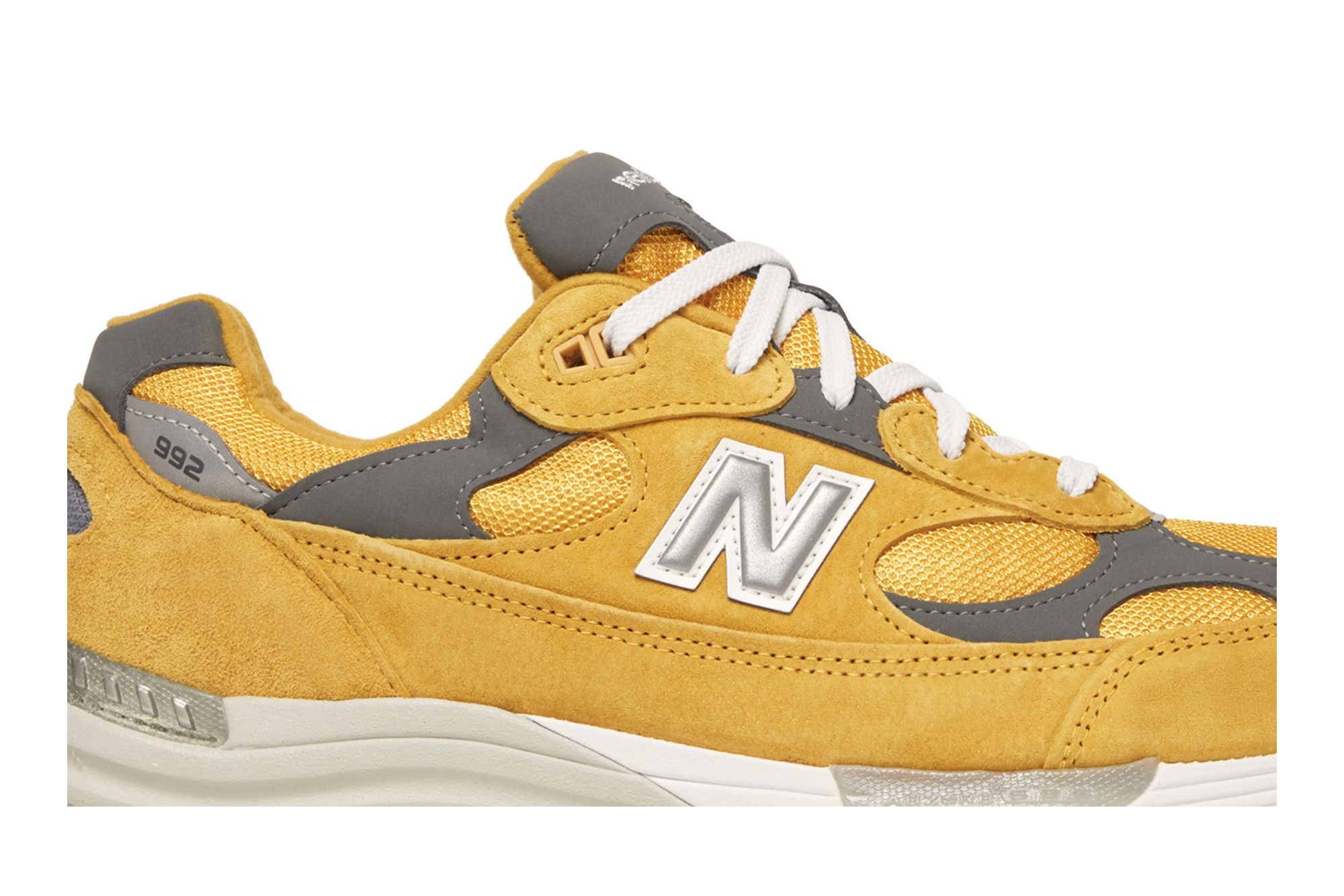New Balance 992 Gold Cream Size 11 Men