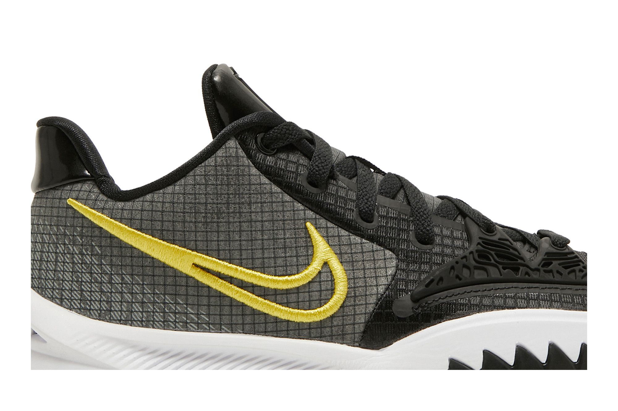 Size 7.0 Kyrie Low 4 EP 'Takashi'