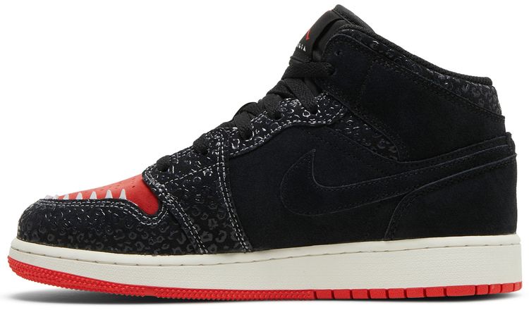 Air Jordan 1 Mid SE GS SiEMPRE Familia