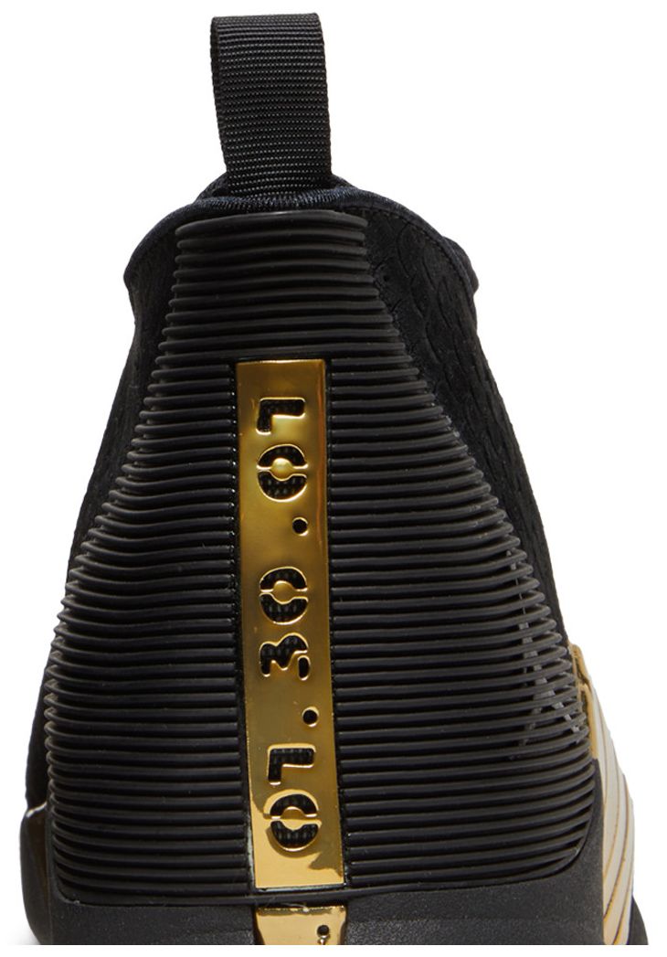 Air Jordan 15 Retro GS Doernbecher 2018