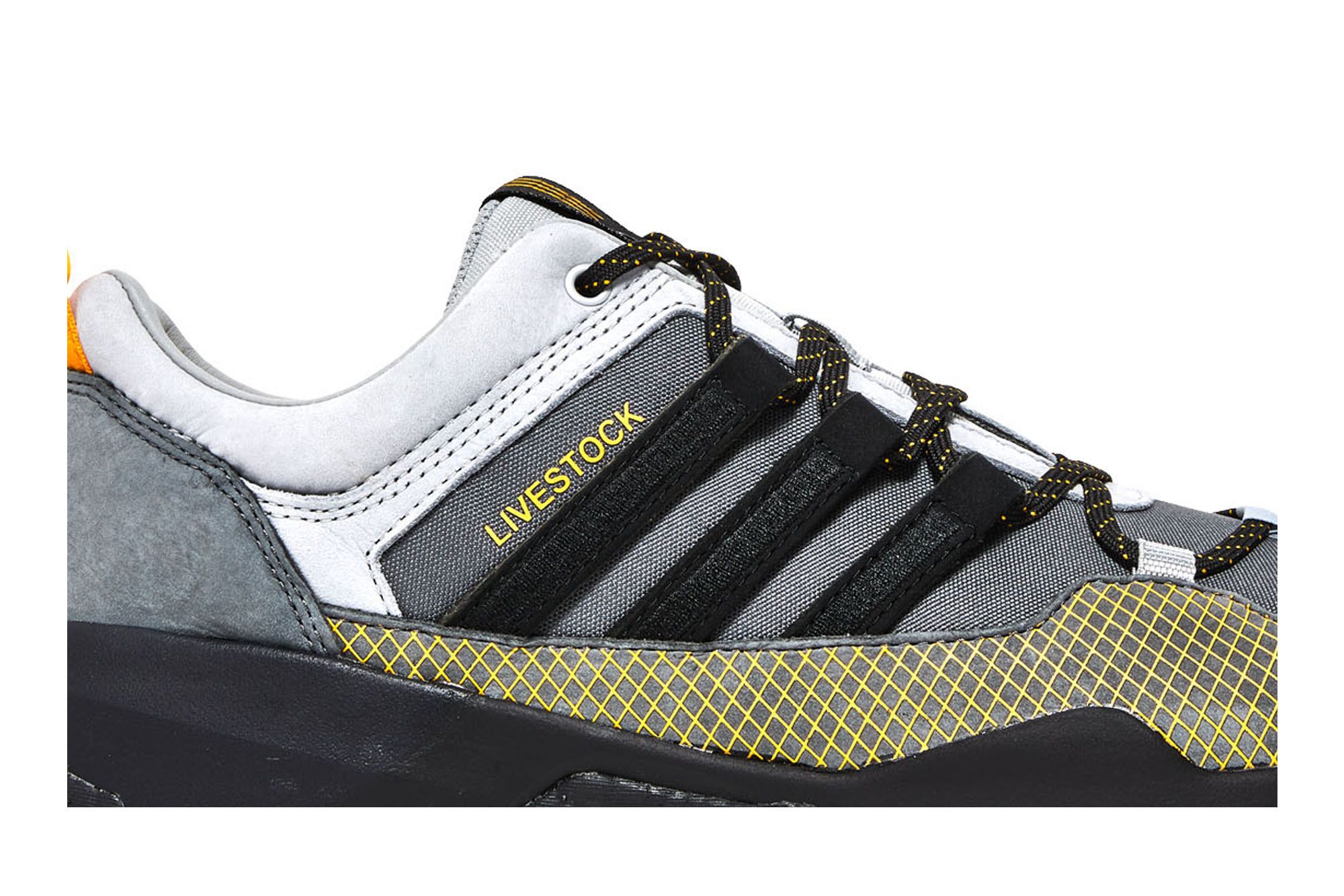 Adidas Terrex Skychaser Livestock in Grey Size 8.5