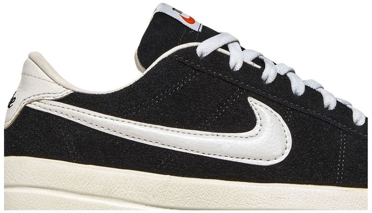 Nike The Fortnight Suede Black White