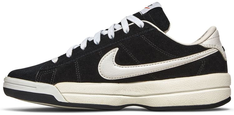 Nike The Fortnight Suede Black White