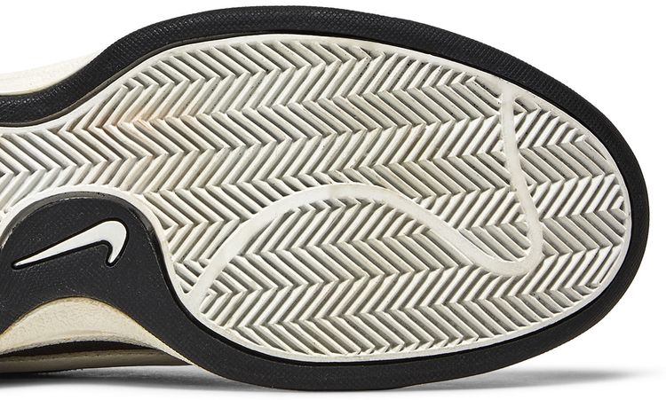 Nike The Fortnight Suede Black White