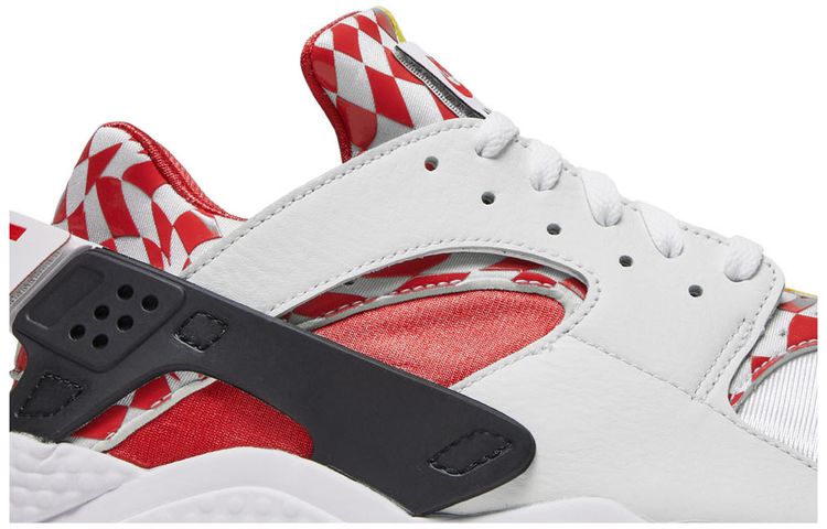 Liverpool FC x Nike Air Huarache Premium QS