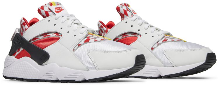 Liverpool FC x Nike Air Huarache Premium QS