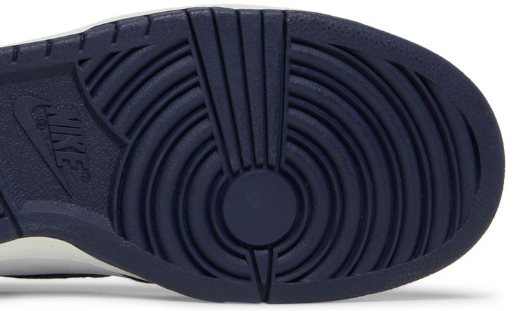 Nike Dunk High Retro QS Villanova