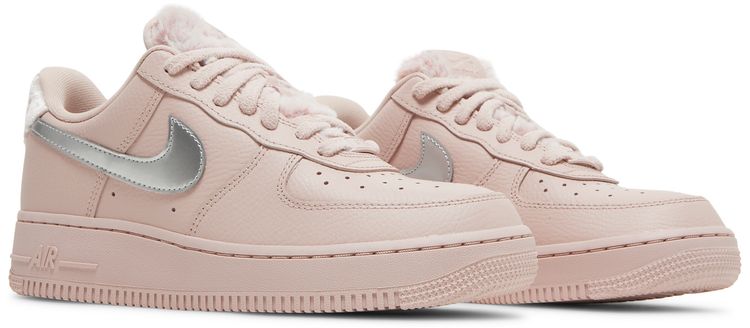 Nike Wmns Air Force 1 07 Faux Sherpa Fur