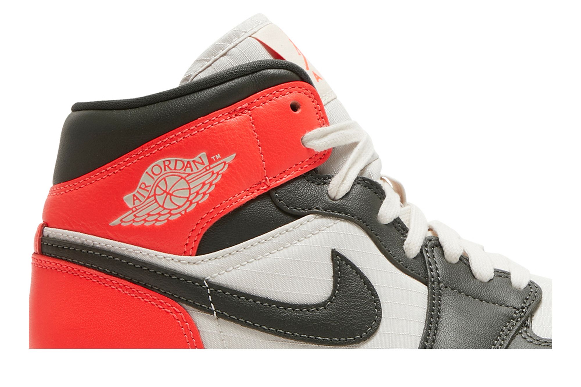 Buy Wmns Air Jordan 1 Mid SE 'Newsprint' - DQ6078 100 | GOAT