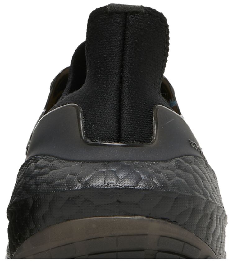 Adidas Wmns UltraBoost 22 Triple Black
