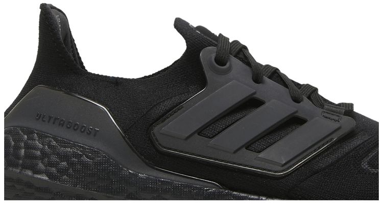 Adidas Wmns UltraBoost 22 Triple Black