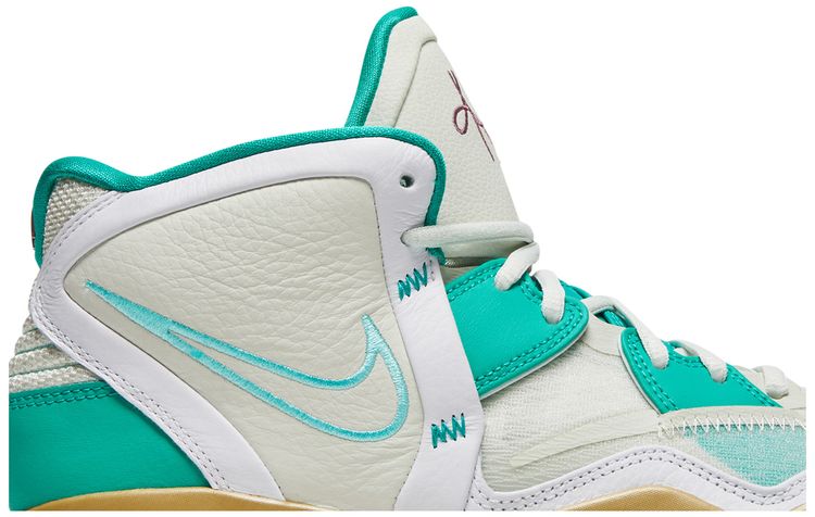 Sue Bird x Nike Kyrie Infinity EP Golden Tribute