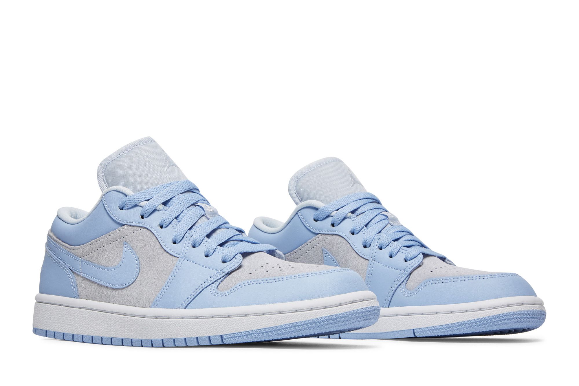 ナイキ エアジョーダン 1 LOW アルミニウム DC0774-050 AJ1 Amazon.com | Jordan Womens Jordan 1 Low DC0774 050 Football