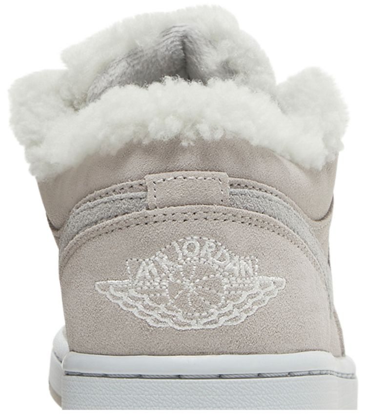 Wmns Air Jordan 1 Low SE Sherpa Fleece