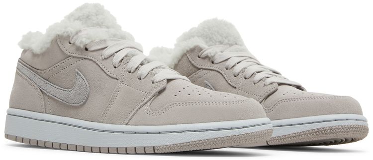 Wmns Air Jordan 1 Low SE Sherpa Fleece