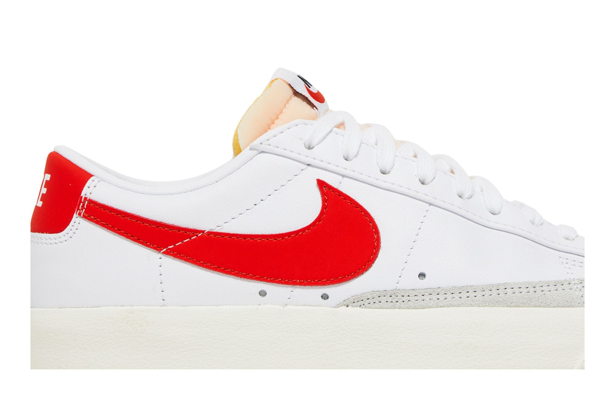 Nike blazer low red swoosh on sale