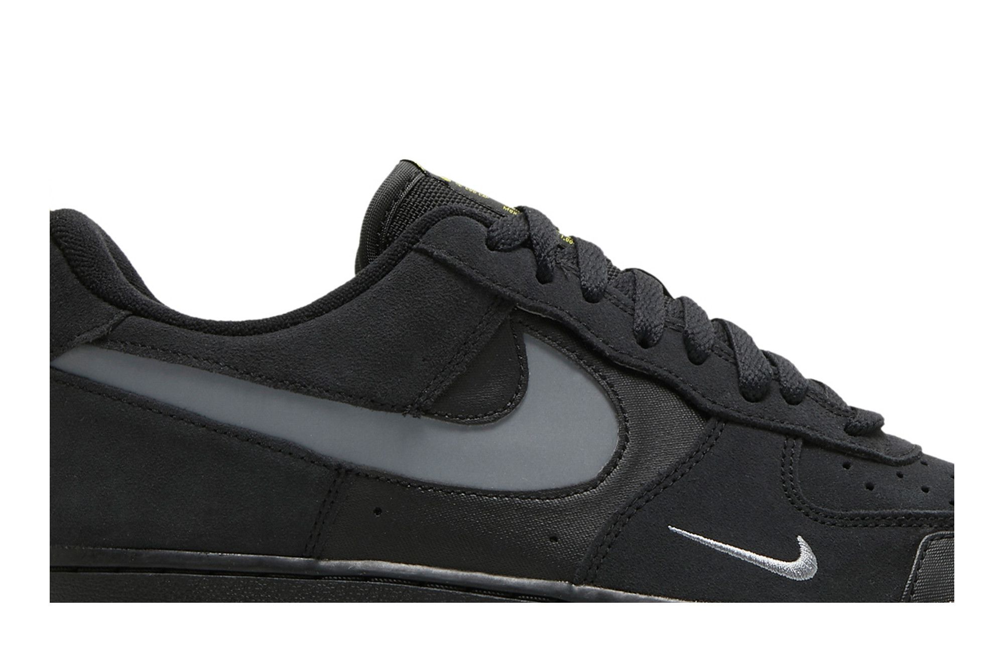 Achetez des Air Force 1 Low Cut Out Swoosh Black DO6709 001 GOAT FR