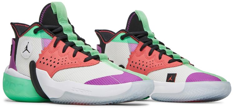 Air Jordan React Elevation White Hyper Violet