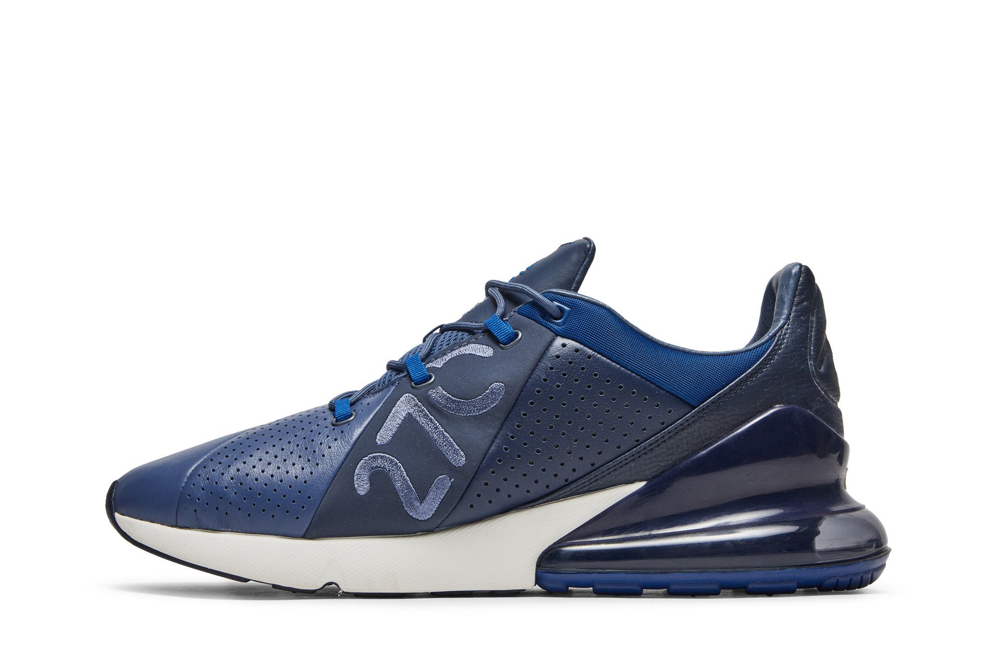 Nike max 27 premium top
