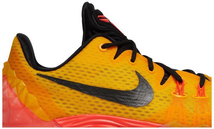 Zoom Kobe Venomenon 5 University Gold