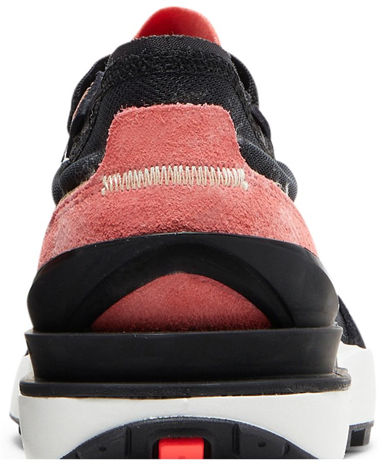 Nike Wmns Waffle One Black Magic Ember