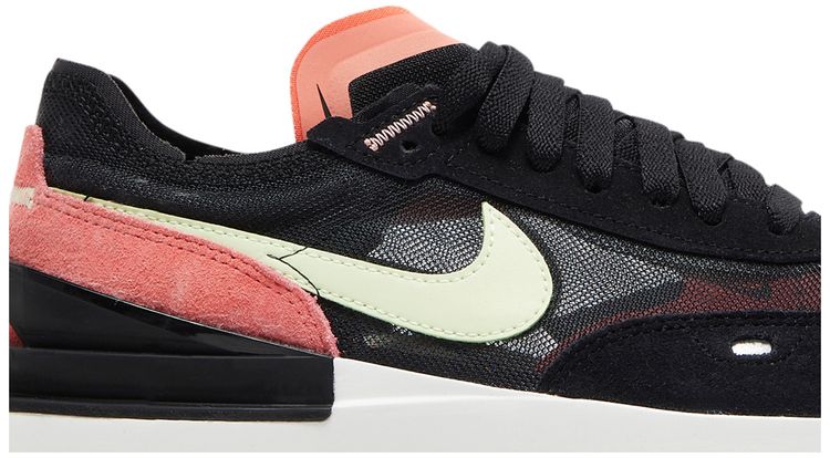 Nike Wmns Waffle One Black Magic Ember