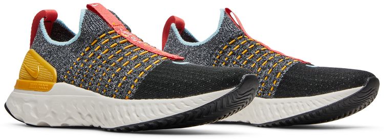 Nike Wmns React Phantom Run Flyknit 2 Black Phantom