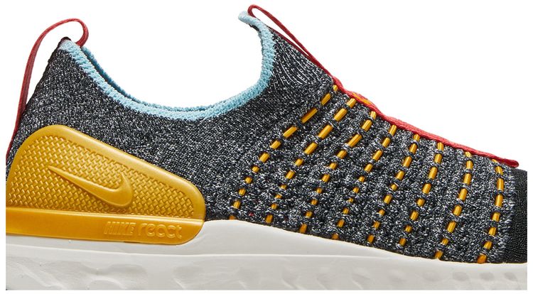 Nike Wmns React Phantom Run Flyknit 2 Black Phantom