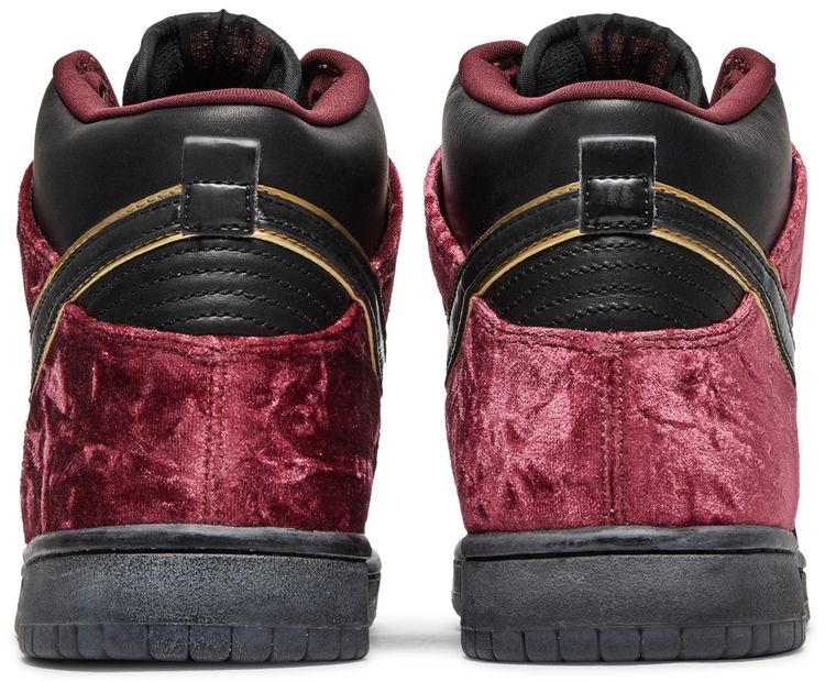 Nike Dunk High Premium SB Bloody Sunday