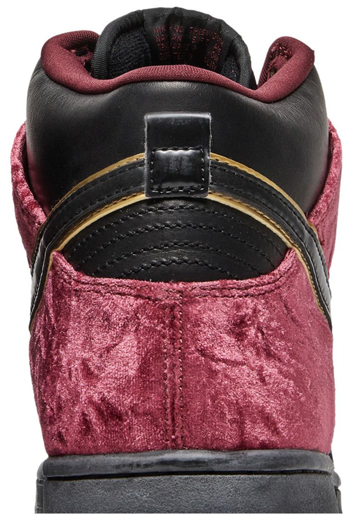 Nike Dunk High Premium SB Bloody Sunday