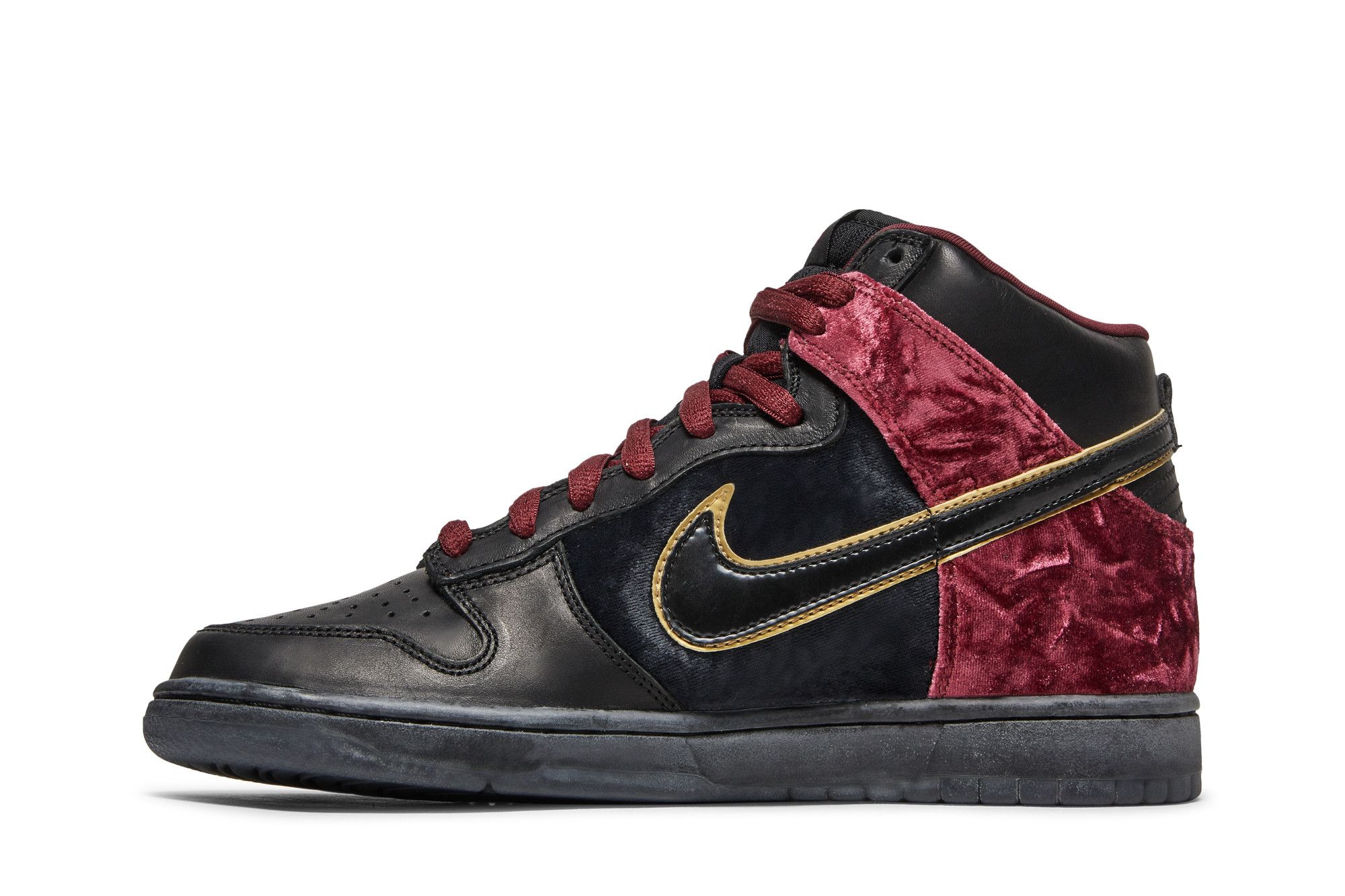 Buy Dunk High Premium SB Bloody Sunday 313171 005 GOAT