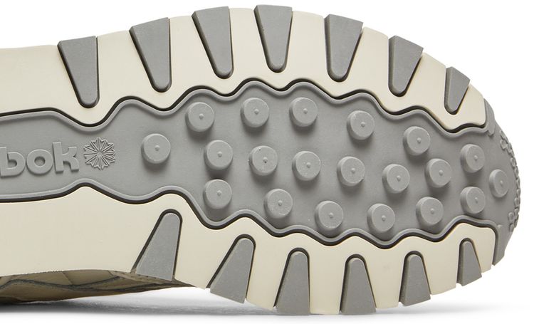 Reebok Classic Leather 1983 TV Top Chalk