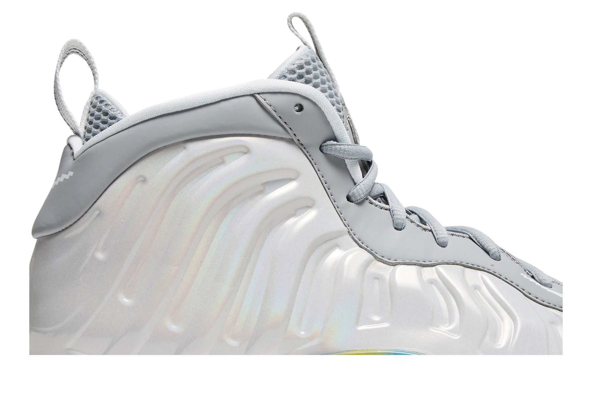 White foams with rainbow bottom top