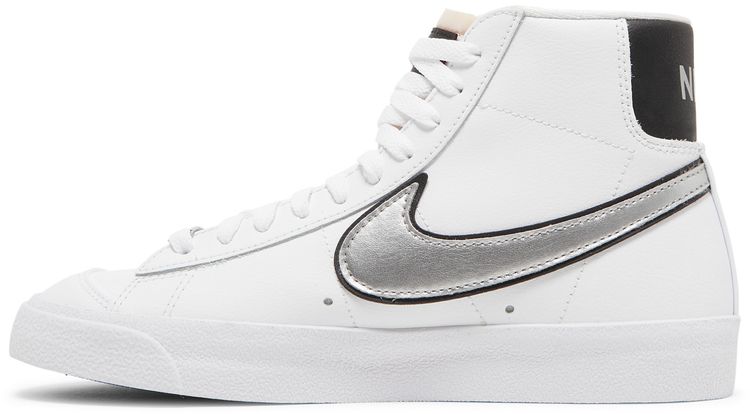 Nike Wmns Blazer Mid 77 Essential White Metallic Silver