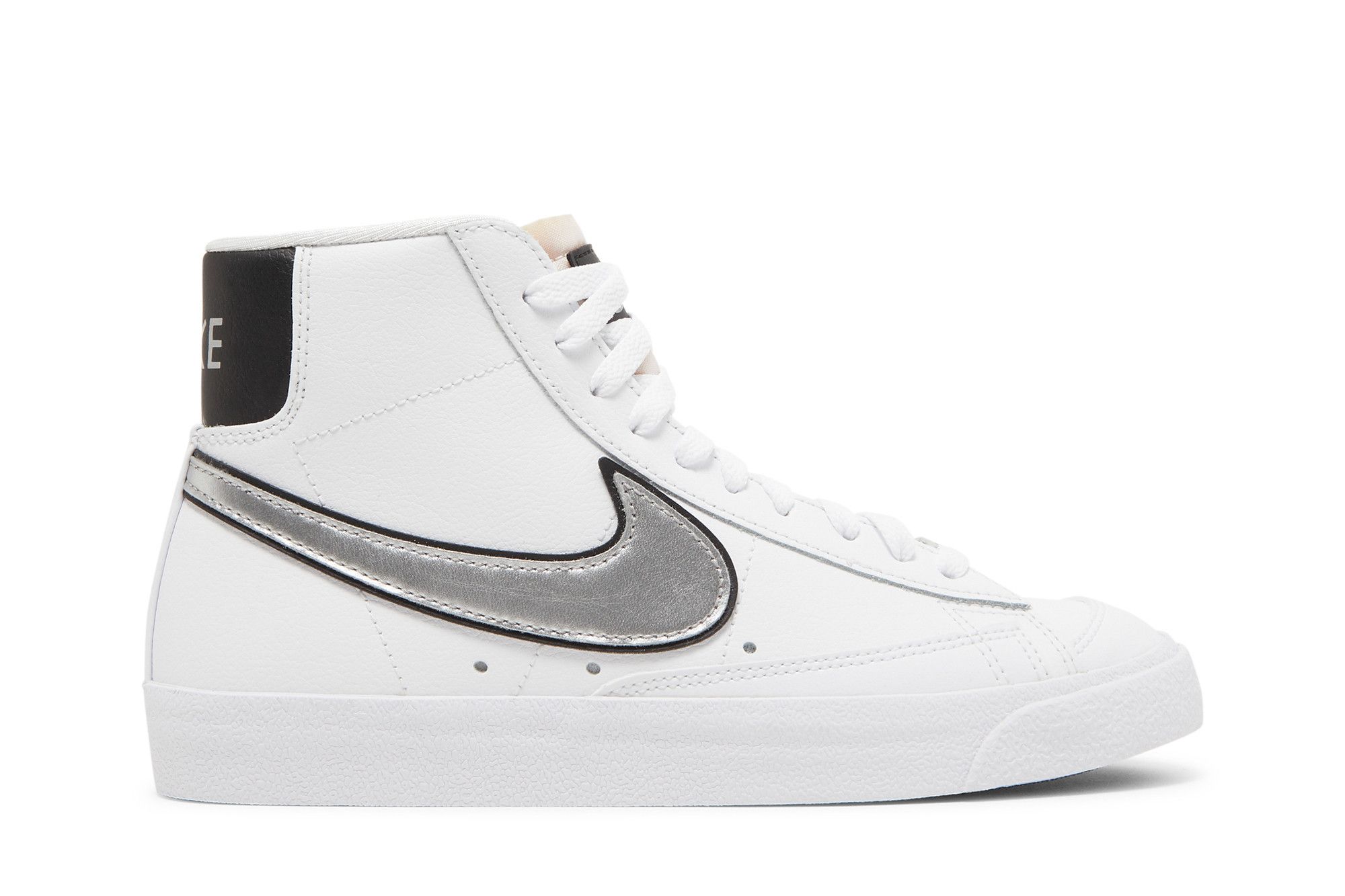 Nike blazer low essential sneaker white 2024 and black