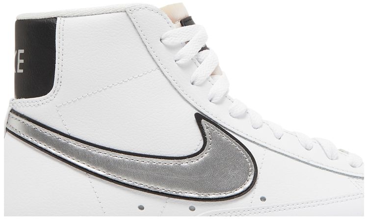 Nike Wmns Blazer Mid 77 Essential White Metallic Silver