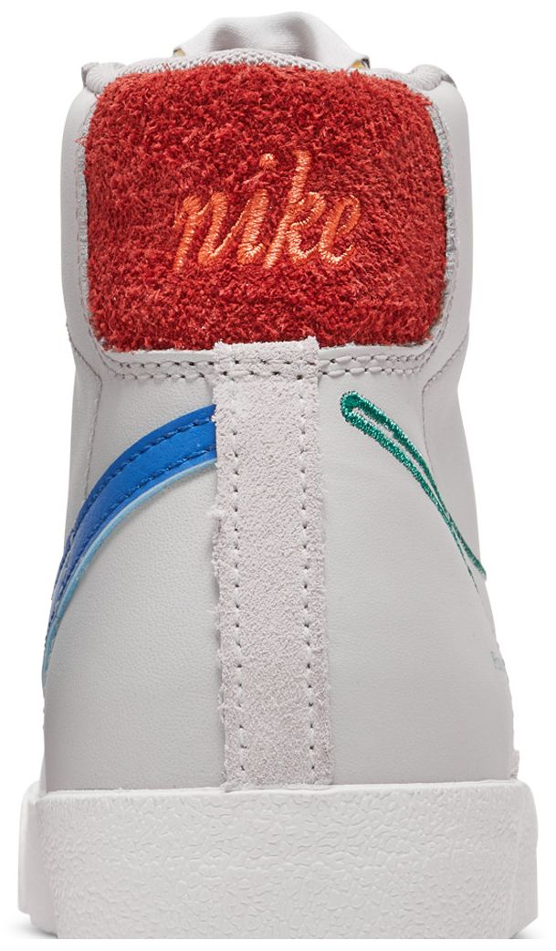 Nike Wmns Blazer Mid 77 SE First Use   Green Noise