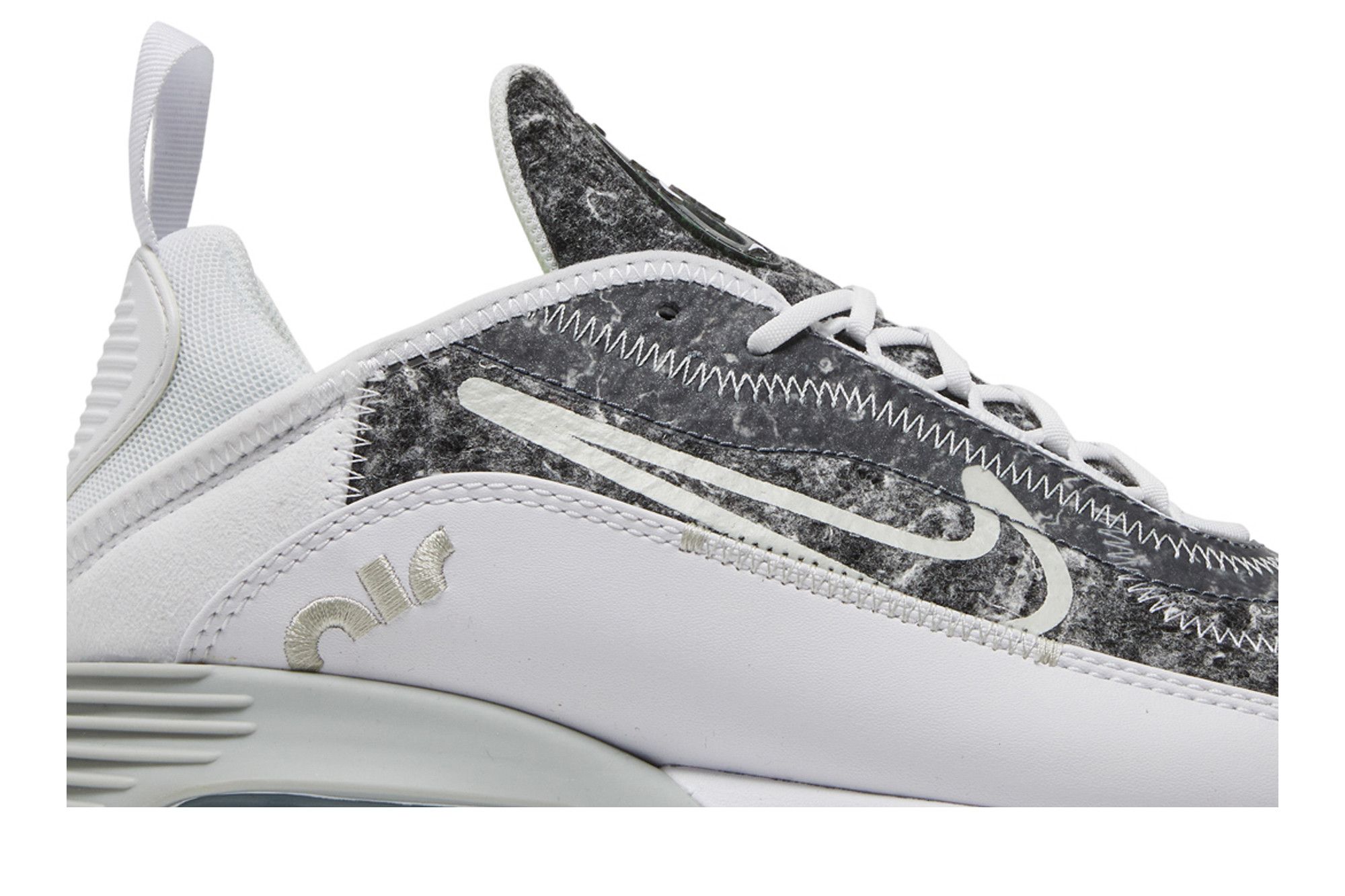 Buy Wmns Air Max 2090 SE 'White Light Smoke Grey' - DA9261