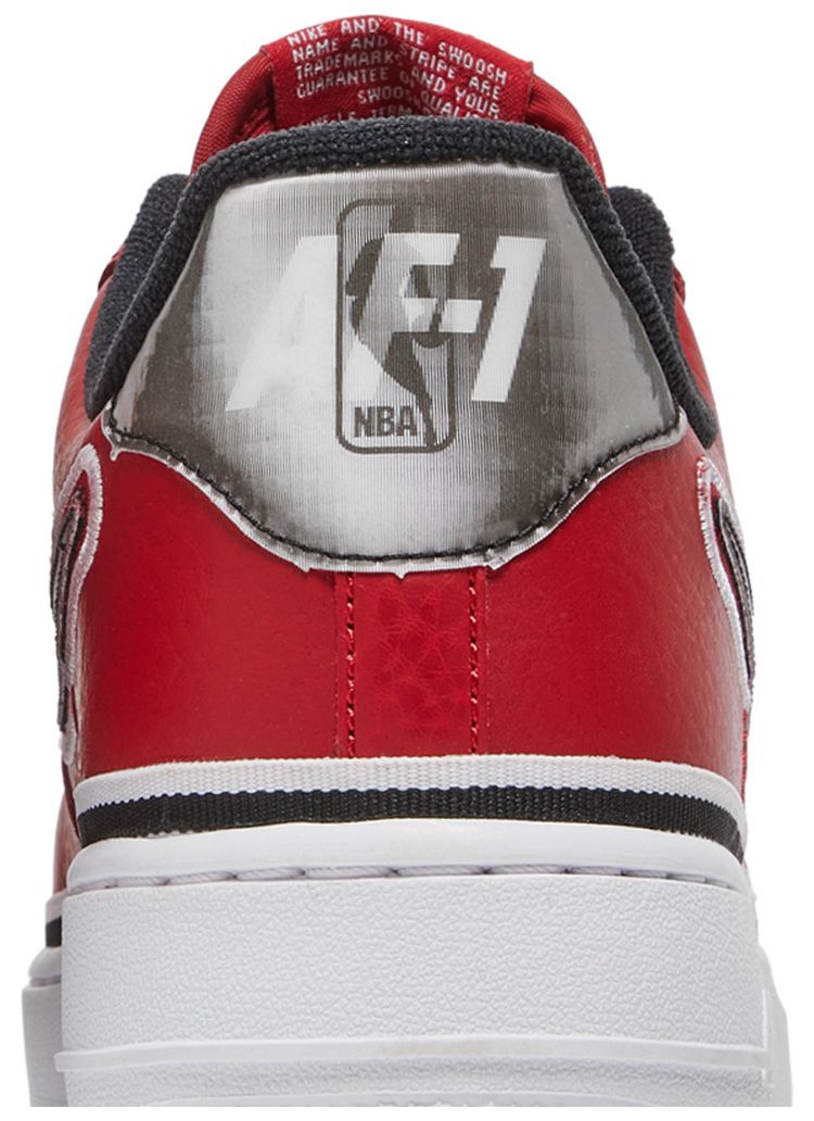 Nike Air Force 1 07 LV8 Sport Bulls