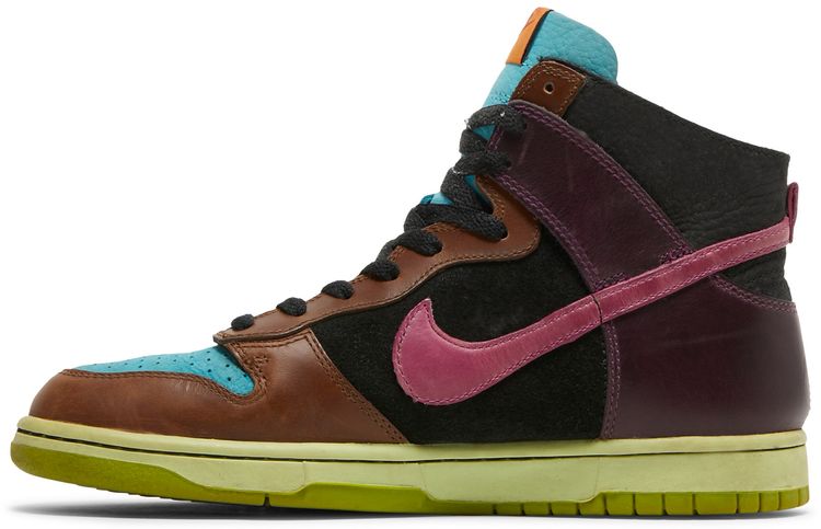 Undefeated x Dunk High NL