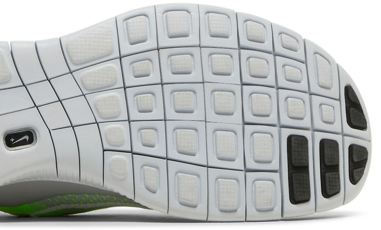 Free Flyknit Volt Wolf Grey