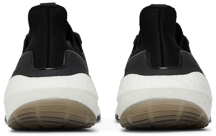 Adidas UltraBoost 22 Black White