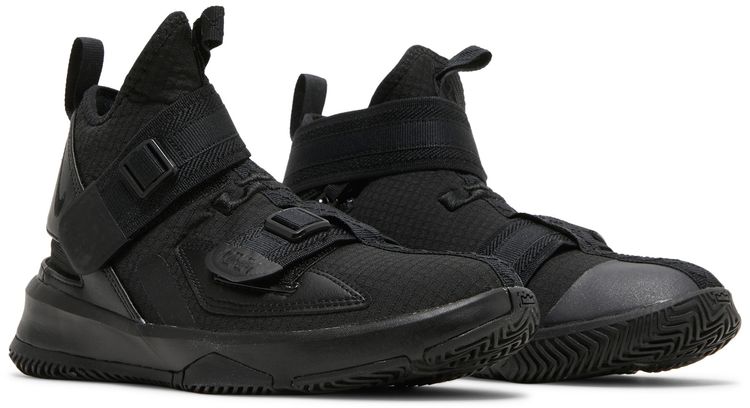 Nike LeBron Soldier 13 Flyease GS Triple Black