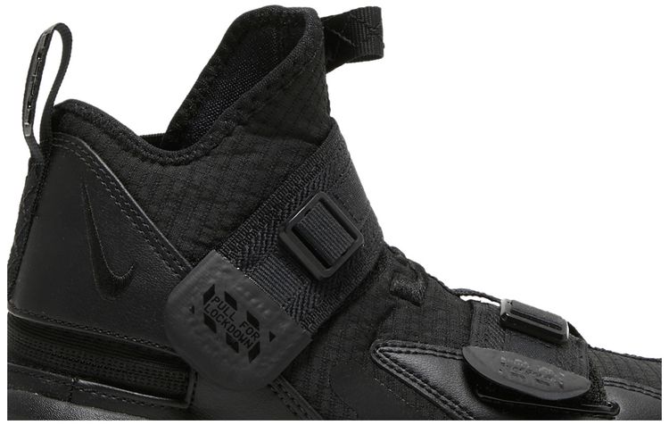 Nike LeBron Soldier 13 Flyease GS Triple Black