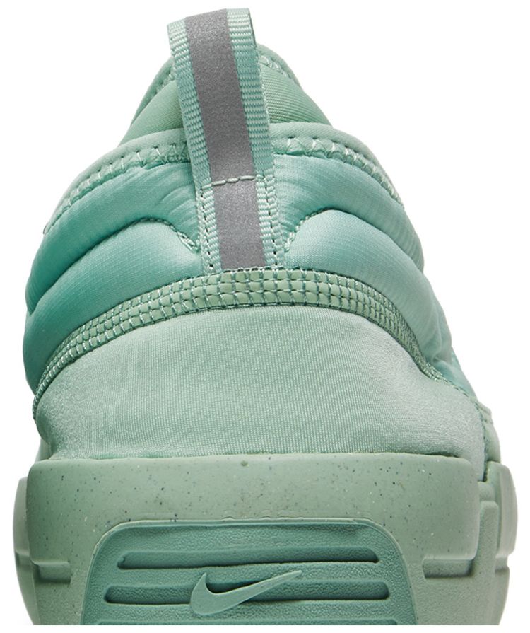 Nike Offline Pack Enamel Green