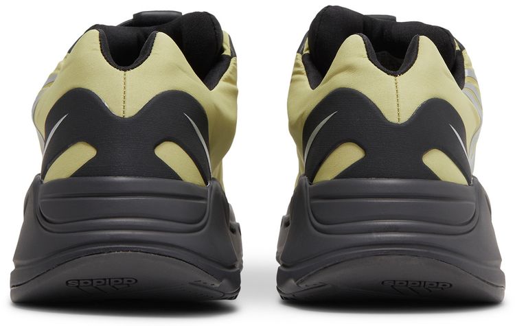 Adidas Yeezy Boost 700 MNVN Resin