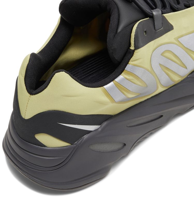 Adidas Yeezy Boost 700 MNVN Resin