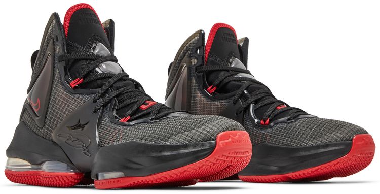 Nike LeBron 19 GS Bred